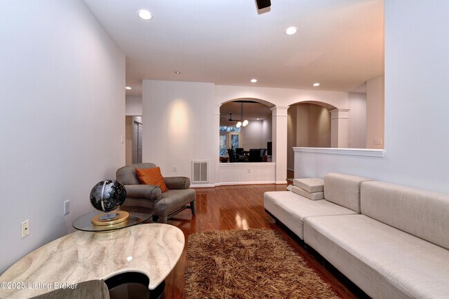 Building Photo - 5028 Ardossan Square