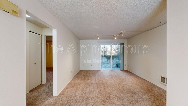 Building Photo - 12626 NW Barnes Rd