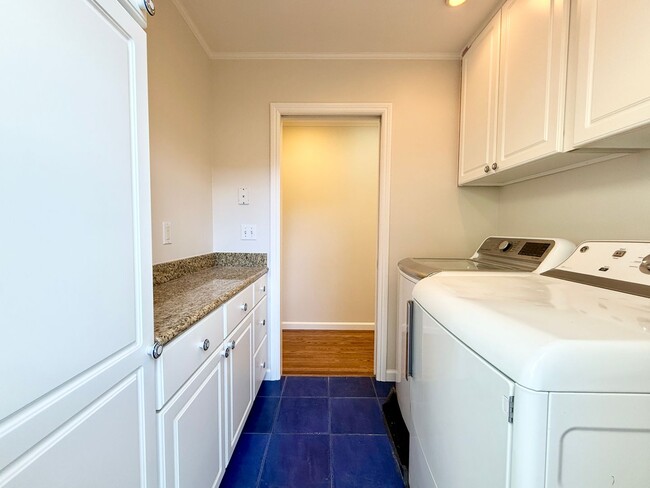 Building Photo - Beautifully Renovated Silicon Valley Home ...