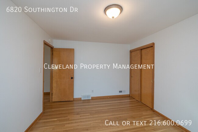 Building Photo - 6820 Southington Dr
