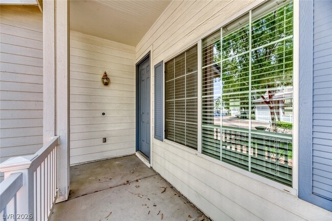 Building Photo - 10289 Green Orchard Ct