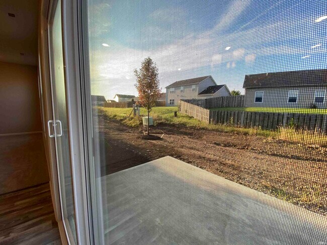 Building Photo - 3599 Canal Square Dr