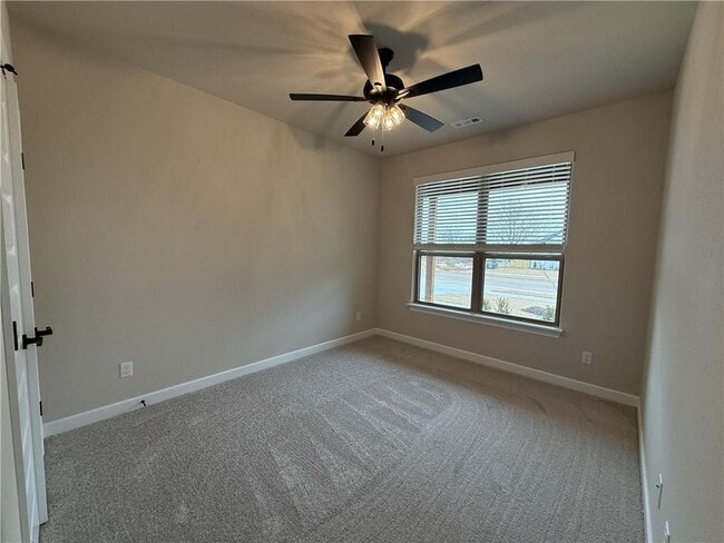 Building Photo - 1900 Farmer St