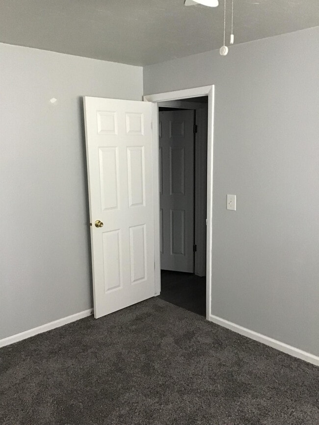 Building Photo - 4110 S Oak Meadows Dr
