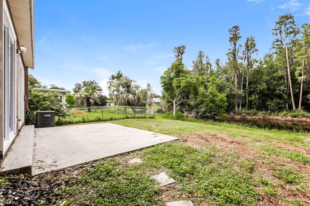 Building Photo - 23033 Clearwater Pl
