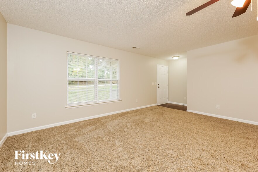 Building Photo - 3975 Leinbach Dr