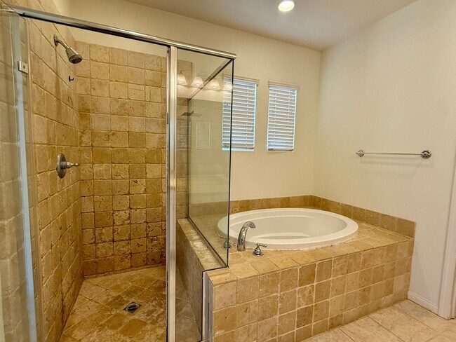 Building Photo - Gorgeous Home in Pacific Highland Ranch Co...
