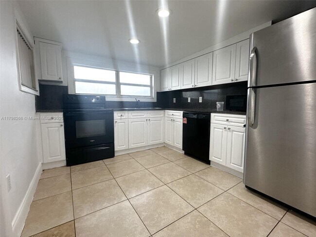 Building Photo - 2811 NW 88th St