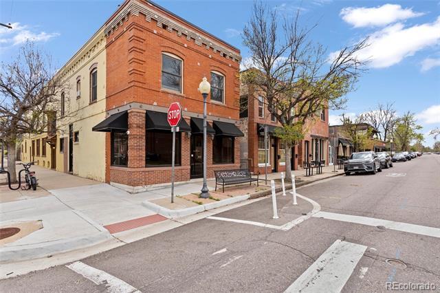 Building Photo - 881 S Emerson St