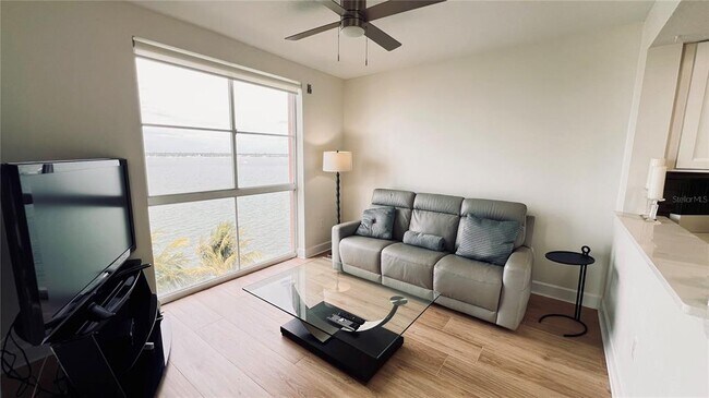 Building Photo - 4981 Bacopa Ln S