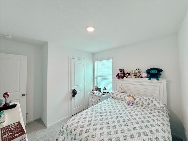 Building Photo - 21321 Carosella Dr