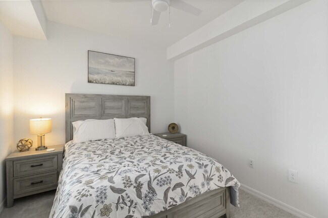 Building Photo - "Fully Furnished 2-Bed, 2-Bath Condo in Wellen Golf!"