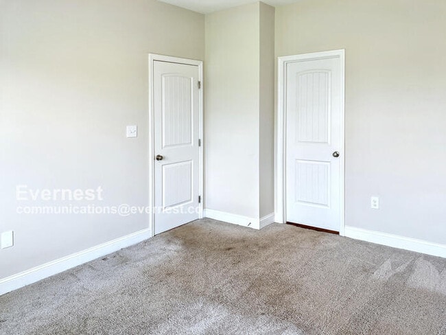 Building Photo - 109 Elaina Grey Ct