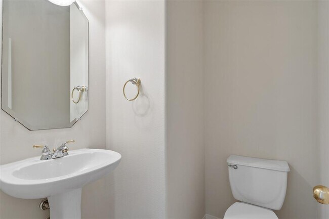 Building Photo - 2126 Fortuna Bella Dr