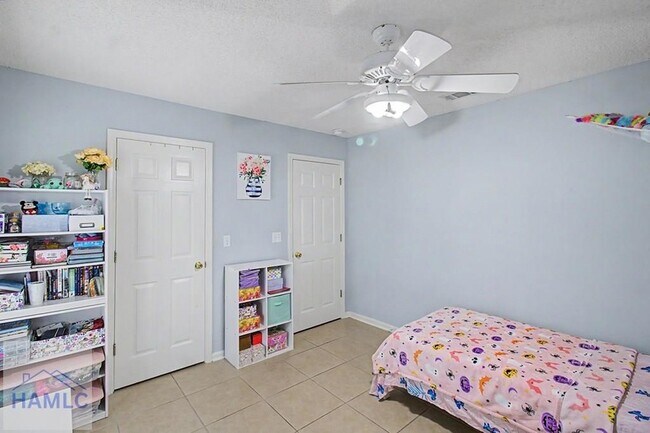 Building Photo - 402 Quail Trail