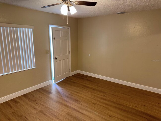 Building Photo - 613 Carol Terrace