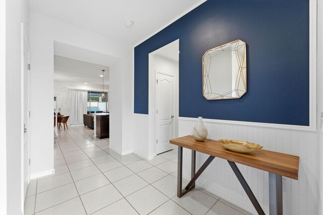 Building Photo - 2440 Dubai St