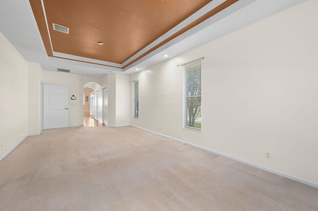 Building Photo - 499 SW Laconic Ave
