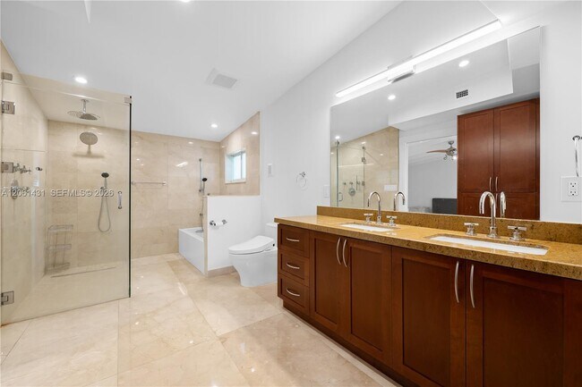 Building Photo - 12200 SW 74th Ct