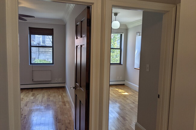 Building Photo - 34 Russell St