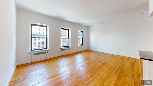 Building Photo - 947 First Avenue