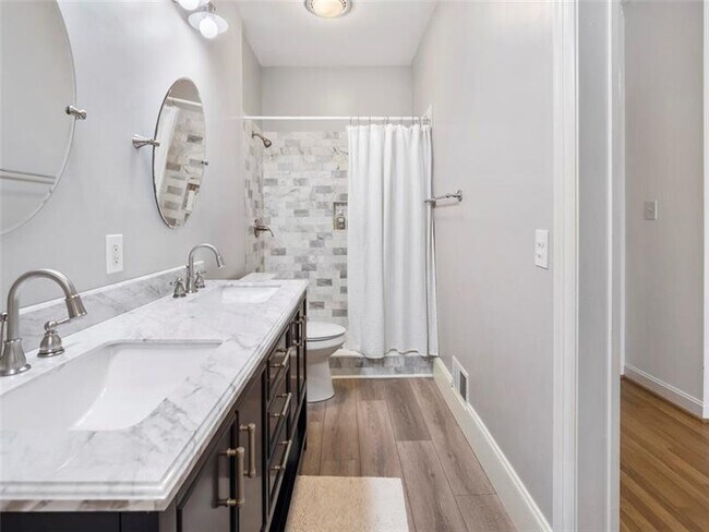 Building Photo - 1872 Wycliff Rd NW