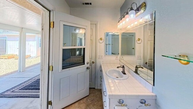 Building Photo - 1245 Millie Dr