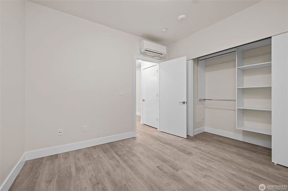 Building Photo - 1709 Harbor Ave SW