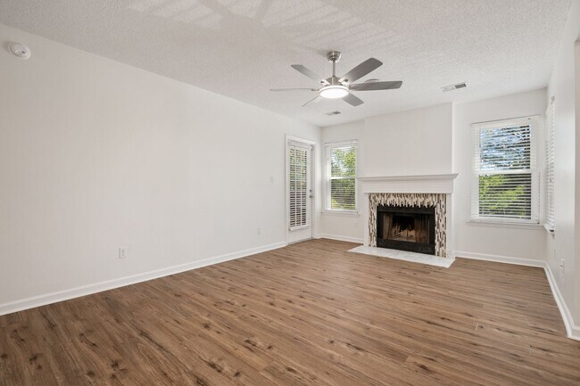 Building Photo - 600 Audubon Lake Dr