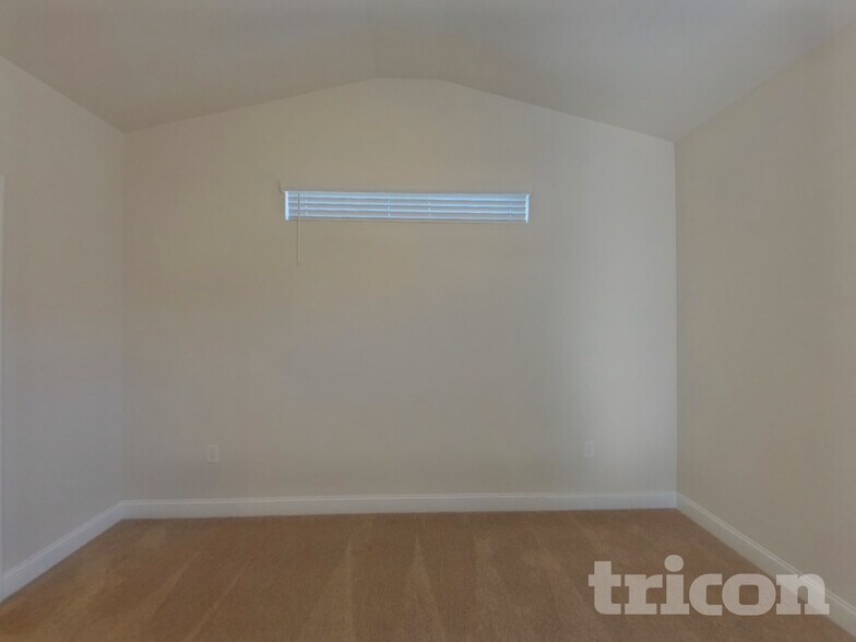 Building Photo - 6442 Fairford Dr