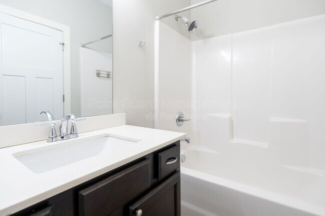 Building Photo - 3412 E Aster St