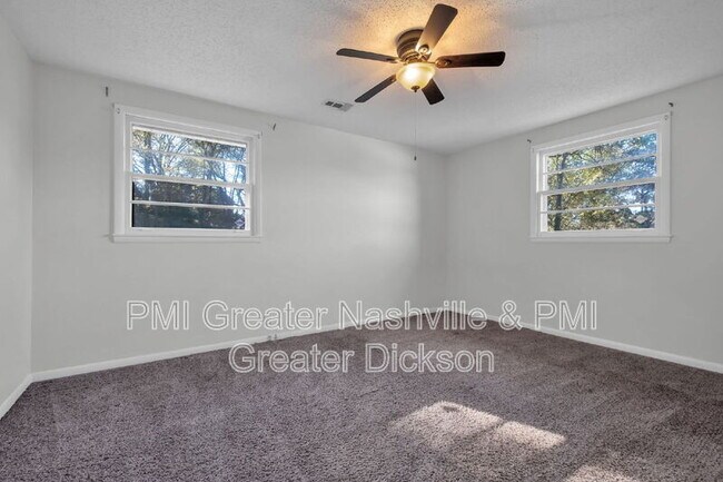 Building Photo - 385 Bonnavale Dr