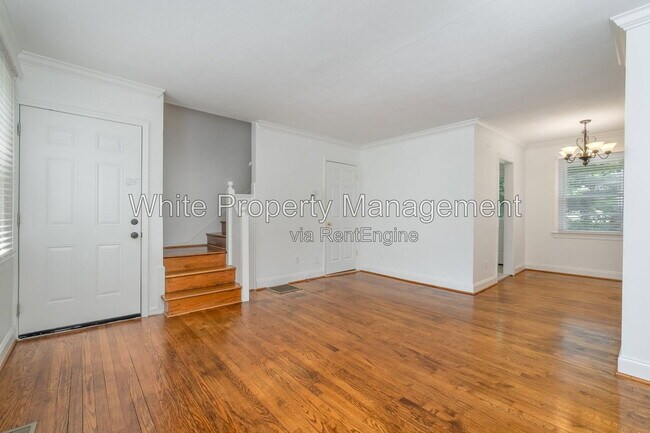 Building Photo - 564 Wakefield Dr