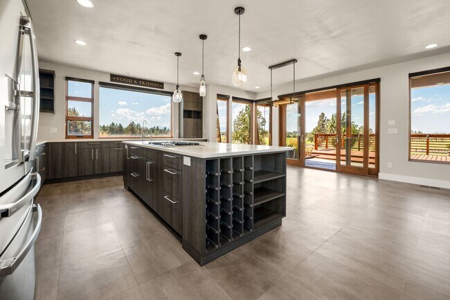Building Photo - 64144 Pioneer Loop