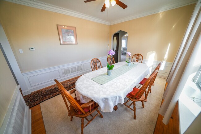 Building Photo - 3927 Kirk St