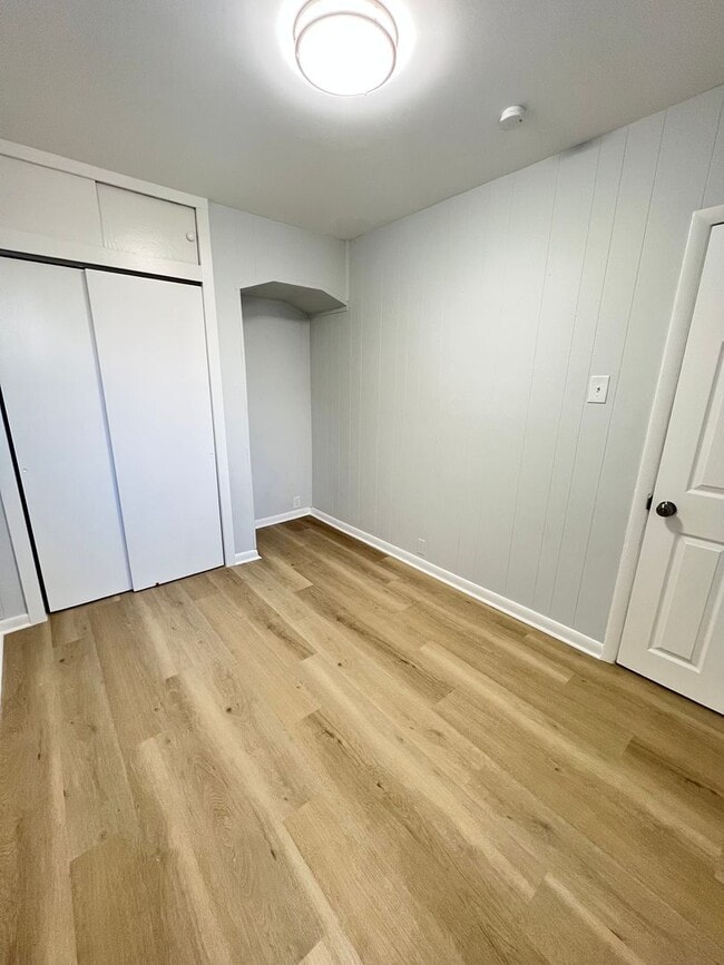 Building Photo - Gorgeous 3b/1b House in South Philly! Section 8 Only