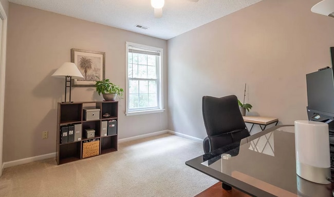 Building Photo - Beautiful 3 Bedroom in Hope Valley Farms