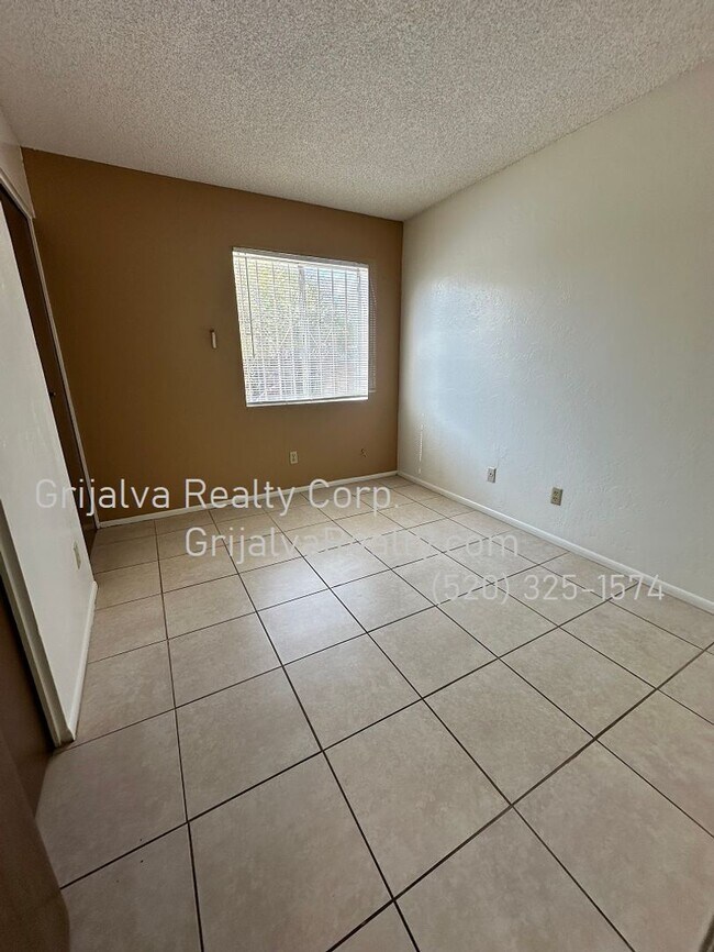 Building Photo - 1255 Halcyon