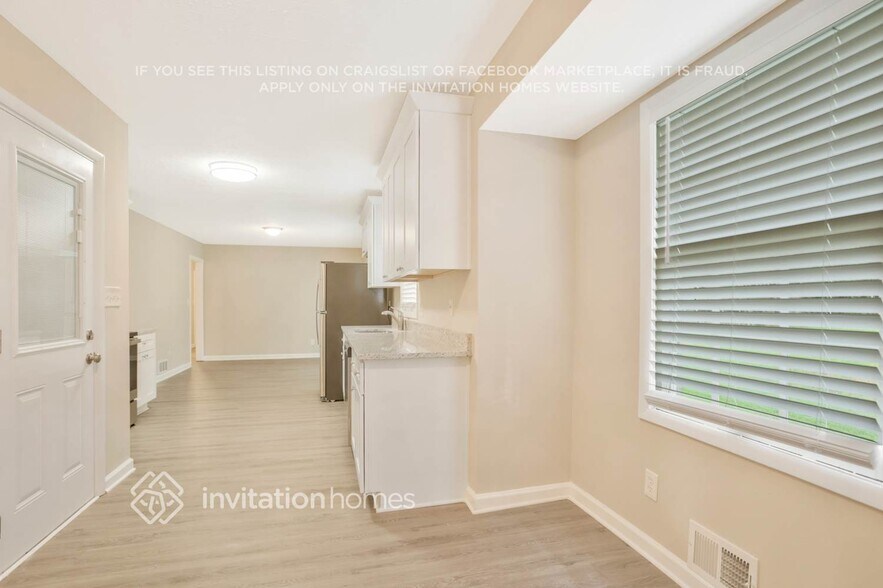 Building Photo - 1732 Virginia Cir