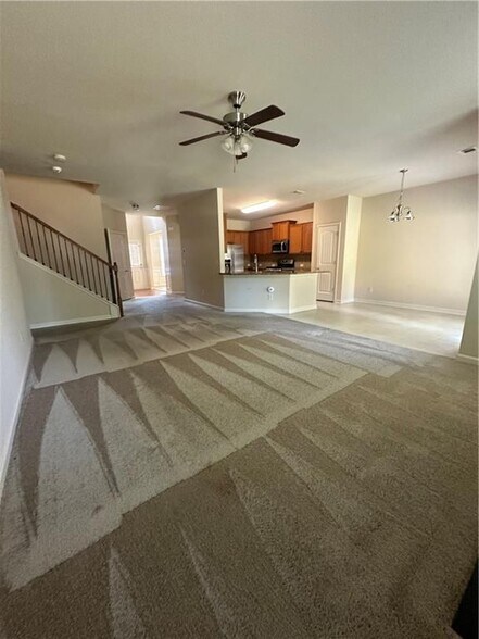 Building Photo - 571 Collingsworth Ln NE