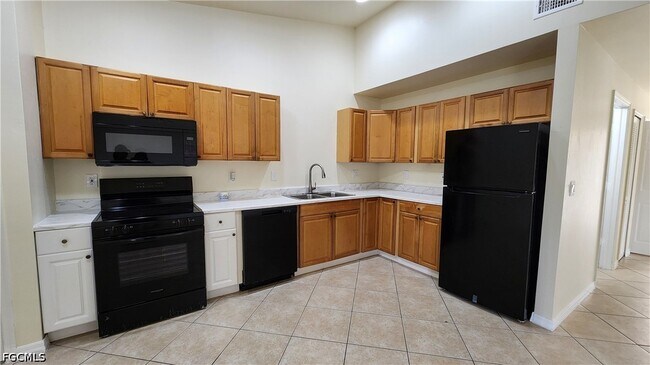 Building Photo - 2118 Snead Dr