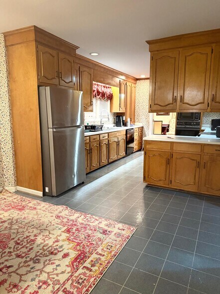 Building Photo - 5326 Main St