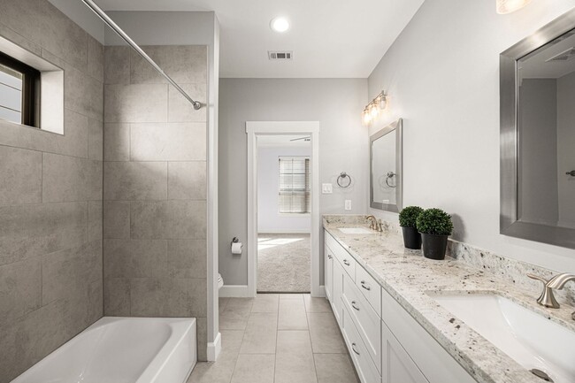 Building Photo - 2307 Langston St