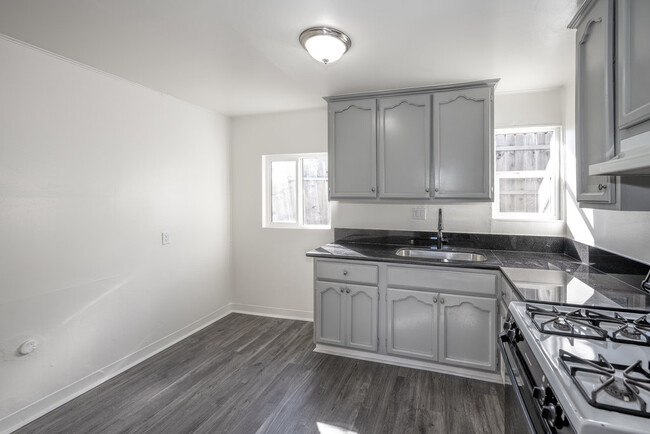 Building Photo - 5248 Almont St