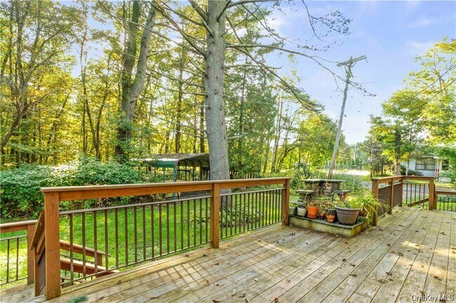 Building Photo - 4 1st St