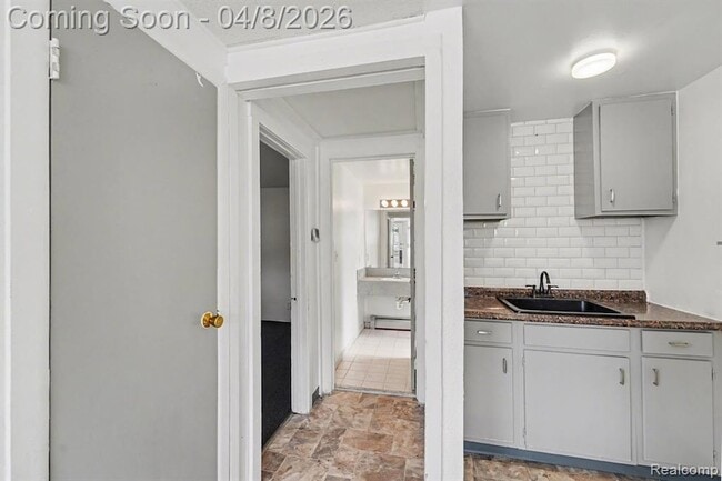 Building Photo - 434 N Hamilton St