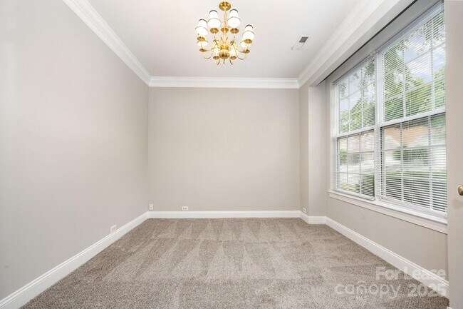Building Photo - 6721 Charter Hills Rd