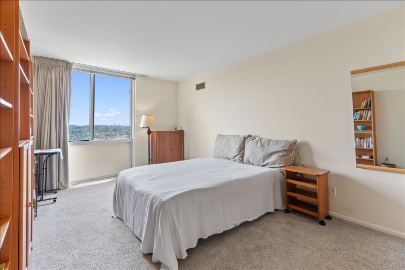 Building Photo - 5101 River Rd