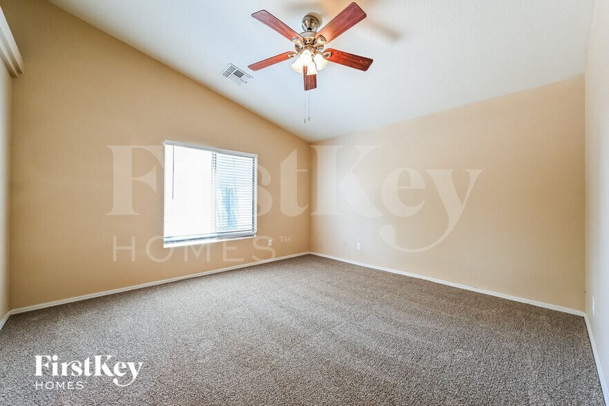 Building Photo - 13015 W Via Camille