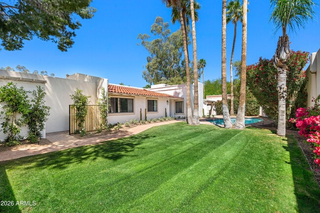 Building Photo - 7602 E Vía Del Reposo